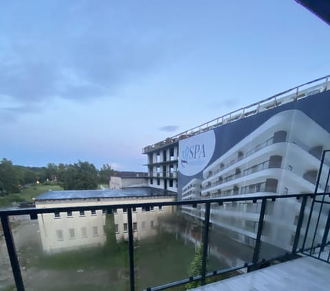 Property building, View (from property/room), Balcony/Terrace