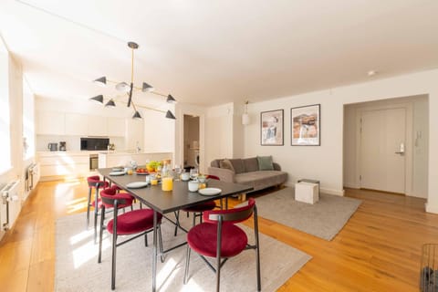 Living room, Dining area