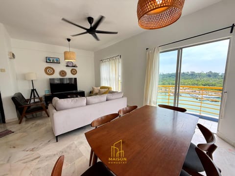 TV and multimedia, Living room, Dining area