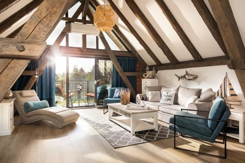 People, View (from property/room), Balcony/Terrace, Living room, Seating area, Bedroom, Guests, Drinks, children, young children, Family, locker, towels, air conditioner