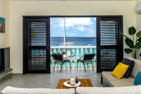 Balcony/Terrace, Living room