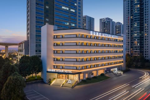 Property building, Street view