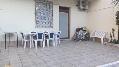 R05 - Comodo trilocale con corte privata Apartment in Marcelli