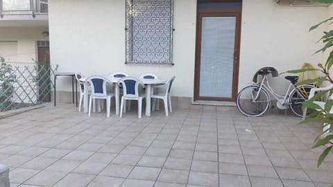 R05 - Comodo trilocale con corte privata Apartment in Marcelli