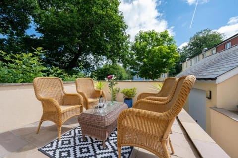 3 Bed Holiday Home in Llandeilo with log burner House in Wales