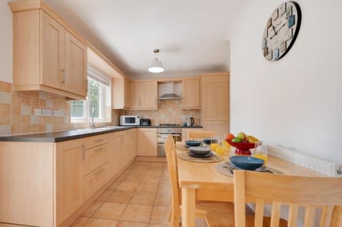 3 Bed Holiday Home in Llandeilo with log burner House in Wales