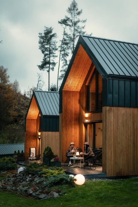 Property building, Natural landscape, Garden, Autumn