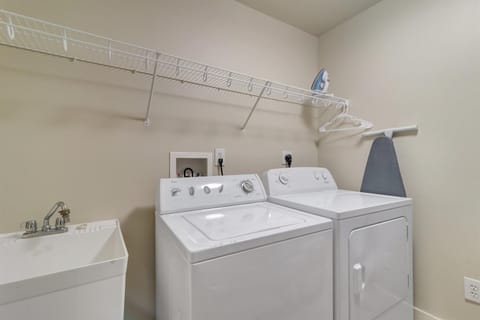 Bella Luna 201- High end Luxury-Walk to Flora-Bama-Boaters Paradise-Amazing View Apartment in Ono Island