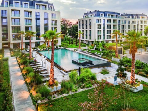 Property building, Pool view, Swimming pool, Swimming pool