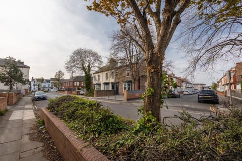 Stockton town centre studio apartments free parking and Wi-Fi Apartment in England