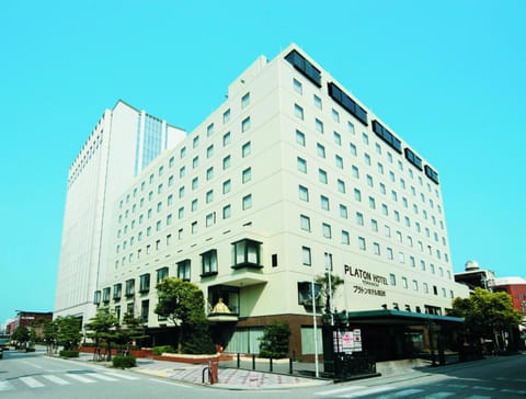 Property building, Day