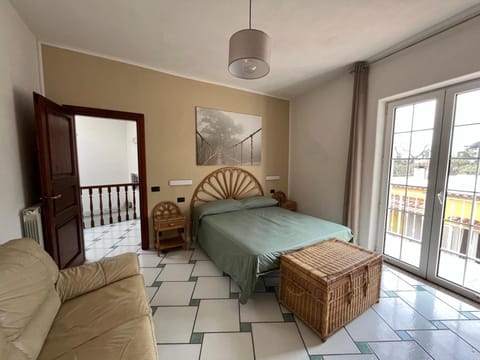Property building, Hot Tub, Balcony/Terrace