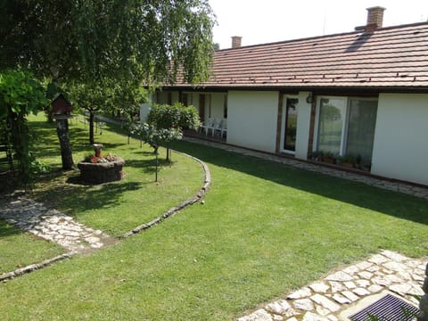 Inner courtyard view
