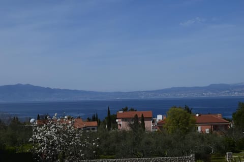 Neighbourhood, Sea view