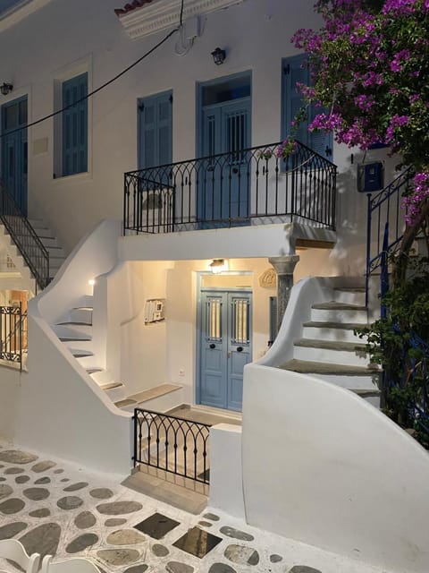Property building, Facade/entrance