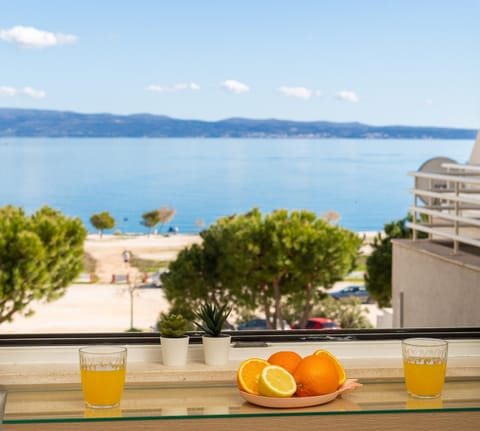 Spalato Imperium II - Beachfront Znjan Apartment in Split