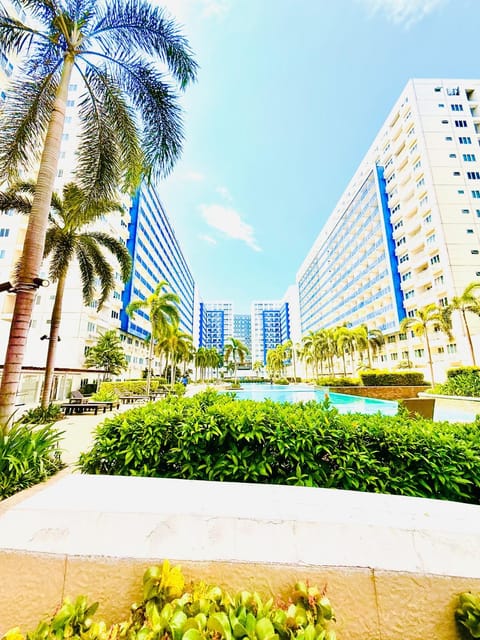 Children play ground, Garden, Balcony/Terrace, Swimming pool, Open Air Bath