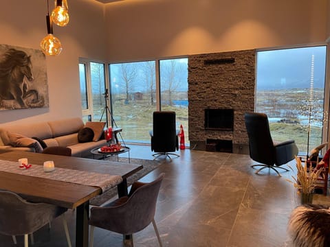 Living room, Seating area, Dining area