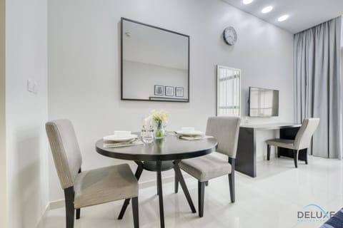 Property building, Dining area, Swimming pool