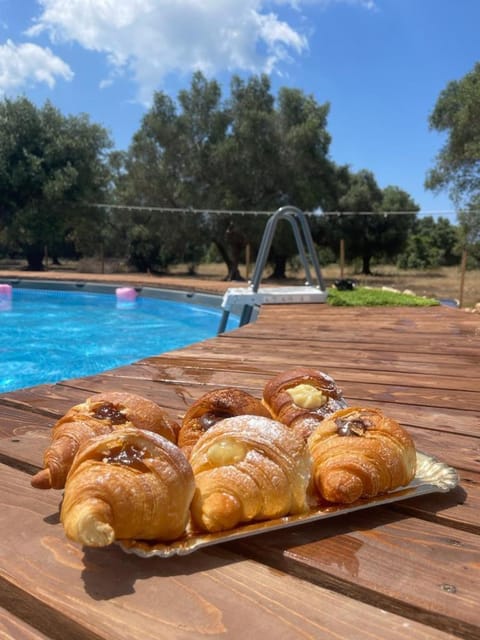 Day, Food and drinks, Food, Pool view, Swimming pool