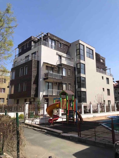 Property building, Facade/entrance, Street view