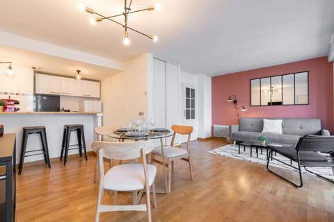 Euratechnologies - Bright apartment with parking Apartment in Lille