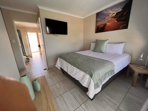 Stay @ 24 Malachite Apartment in Knysna