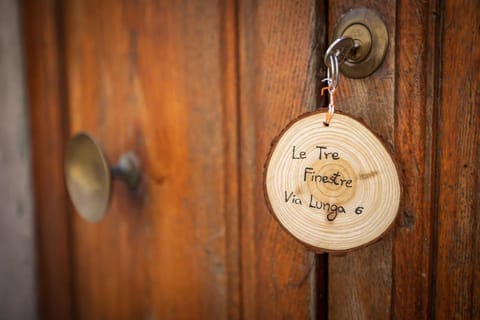 Facade/entrance, Logo/Certificate/Sign