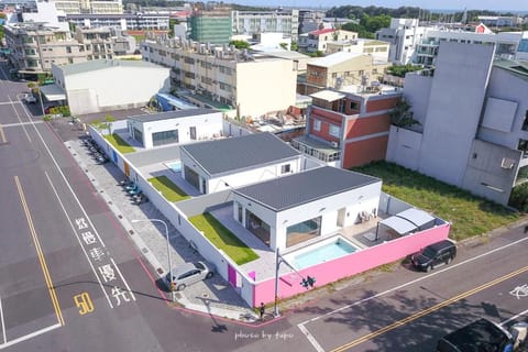 Property building, Day, Bird's eye view