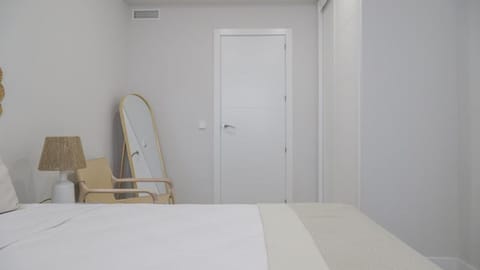 Castellana - Pza.Castilla Apartment in Madrid