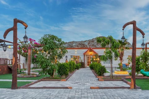 Property building, Natural landscape, Garden view