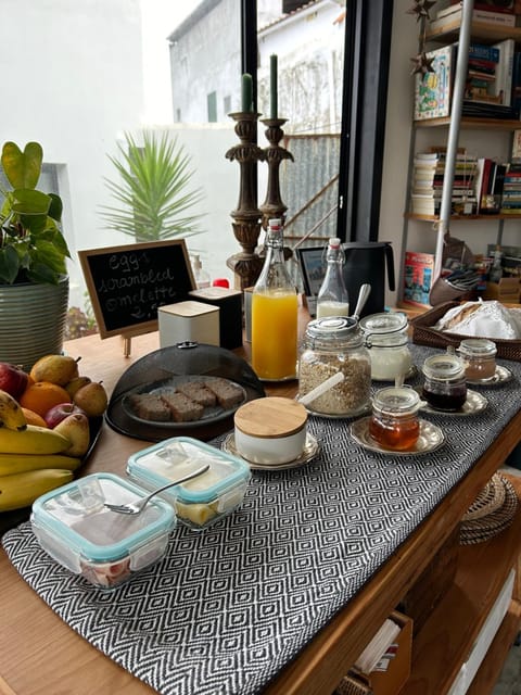 Breakfast, Continental breakfast