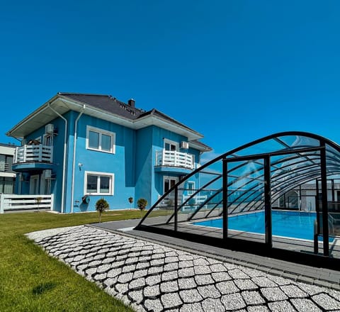 Property building, Swimming pool