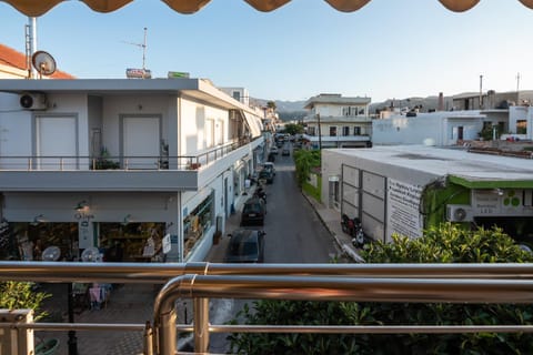 Balcony/Terrace, Street view