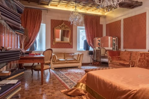 Living room, Photo of the whole room