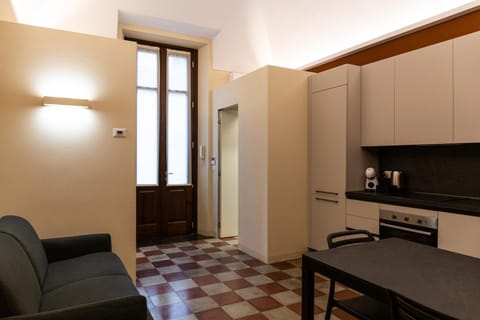 Kitchen or kitchenette, Seating area
