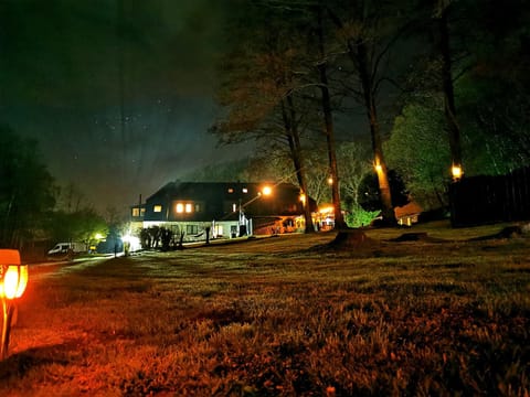Property building, Garden, Seating area, Garden view
