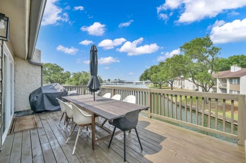 View (from property/room), Lake view