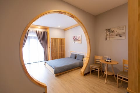 Photo of the whole room, Bedroom