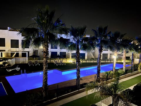 Pool view, Swimming pool