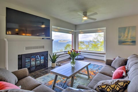 Chic Port Angeles Home with Oceanfront Balcony! House in Port Angeles