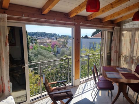 Balcony/Terrace, Dining area