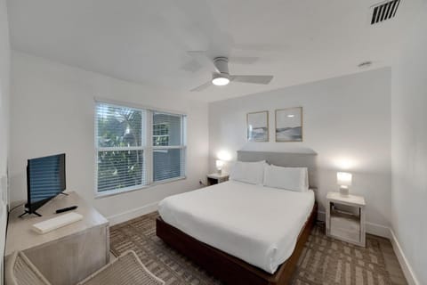 Seminole Resort Style Heated Pool Home House in Florida