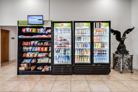 Supermarket/grocery shop