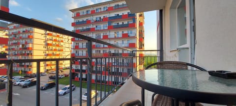 Day, Neighbourhood, View (from property/room), Balcony/Terrace, Street view