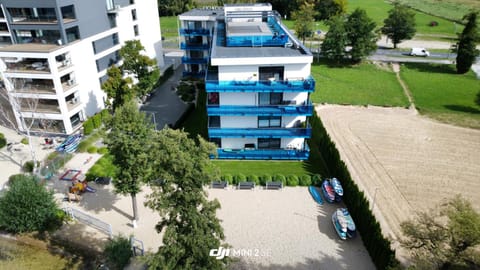 Property building, Day, Natural landscape, Bird's eye view, Garden view, Street view, Location