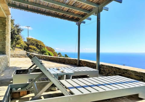 Property building, Natural landscape, View (from property/room), View (from property/room), Balcony/Terrace, Sea view, Sea view, sunbed