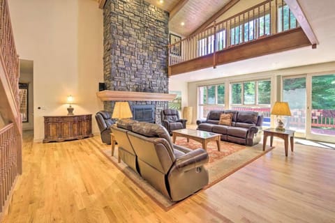 Spring Mountain Manor by Casago McCall - Donerightmanagement House in McCall