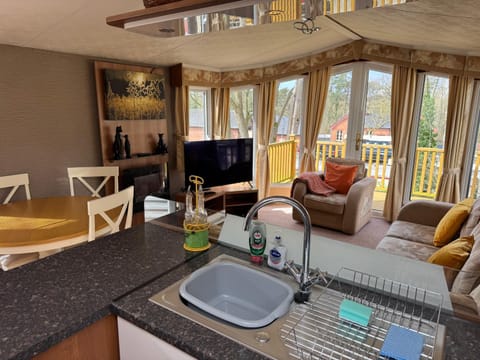 Whitwell and Reepham Station - Tom Campground/ 
RV Resort in Reepham