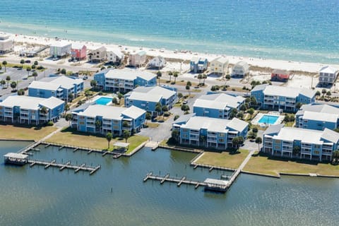 Sea Oats E106 Apartment in West Beach